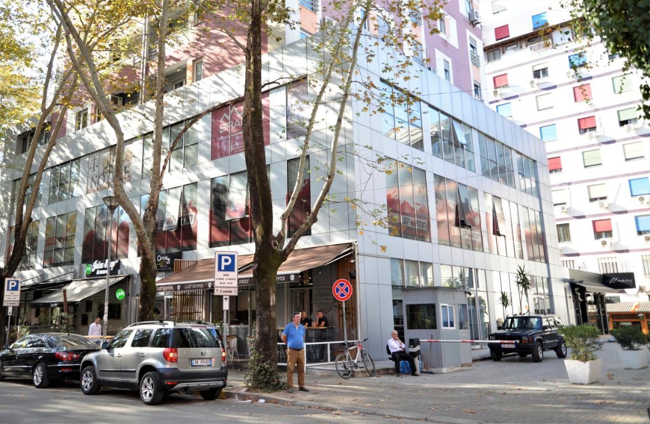 Haris Tirana